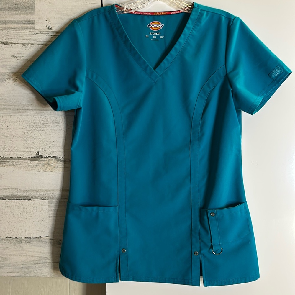 Dickies Extreme Stretch medical scrub top sz S/CH/P teal